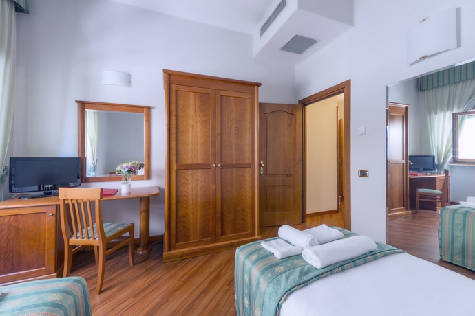 Hotel Astura Palace