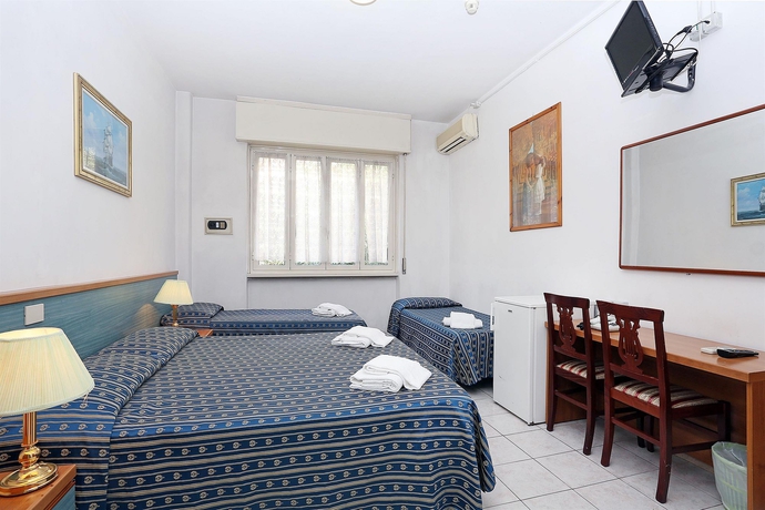 Hotel Athena
