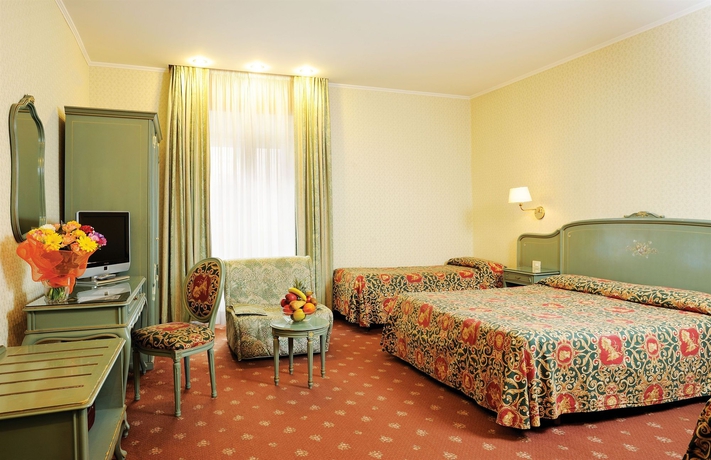 Hotel Augustea