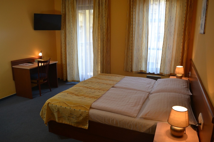 Hotel Austria Suites