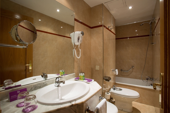 Hotel Ayre Ramiro I