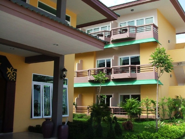 Hotel Bacchus Home Resort