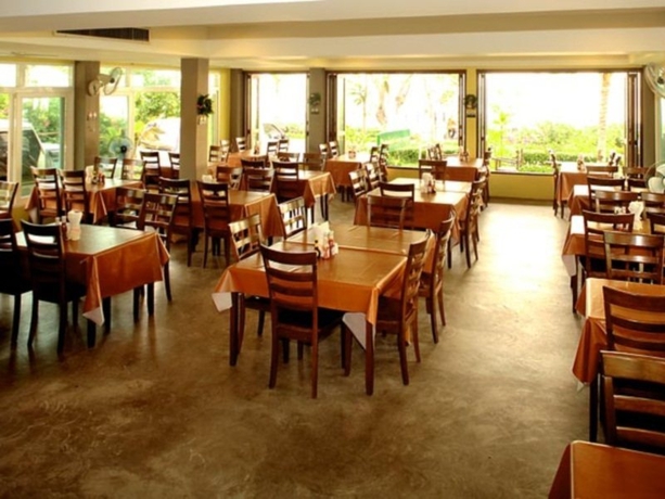 Hotel Bacchus Home Resort