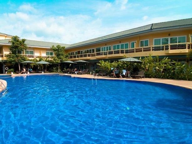 Hotel Bacchus Home Resort