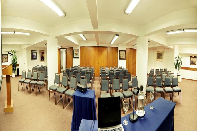 Hotel Balmoral Plaza Hotel