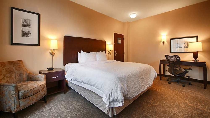 Hotel Baltimore Inner Harbor Hampton Inn & Suites