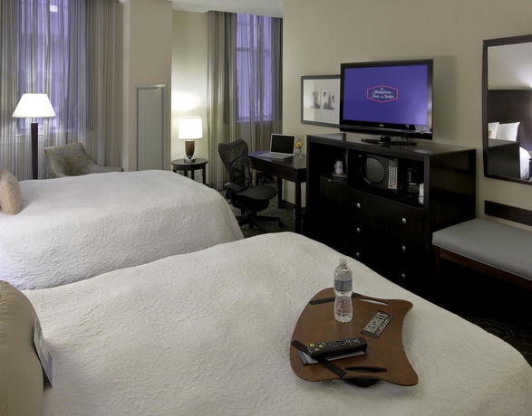 Hotel Baltimore Inner Harbor Hampton Inn & Suites