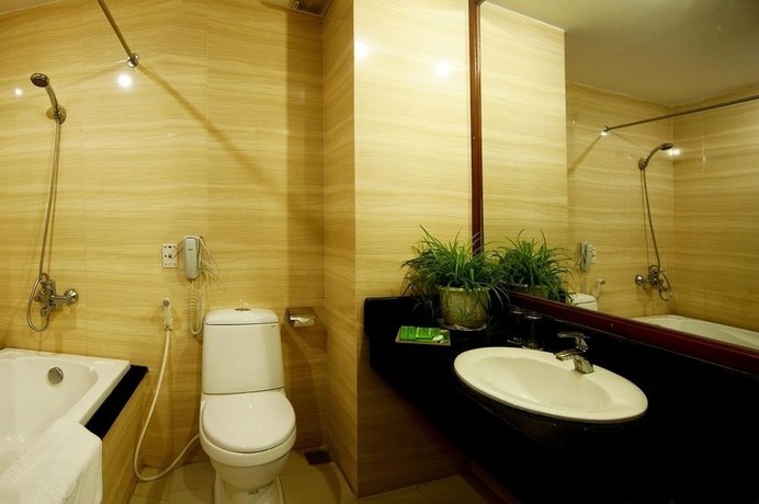 Hotel Bamboo Green Central