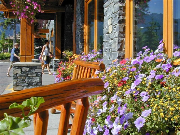 Hotel Banff Ptarmigan Inn