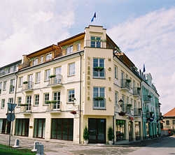 Hotel Barbacan Palace