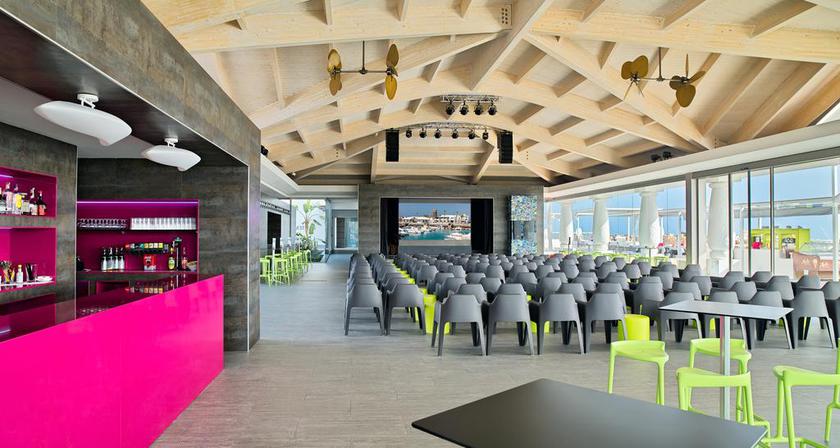 Hotel Barcelo Castillo Beach Resort