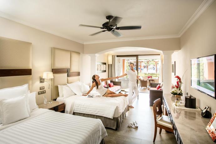 Hotel Barcelo Maya Beach & Caribe Resort