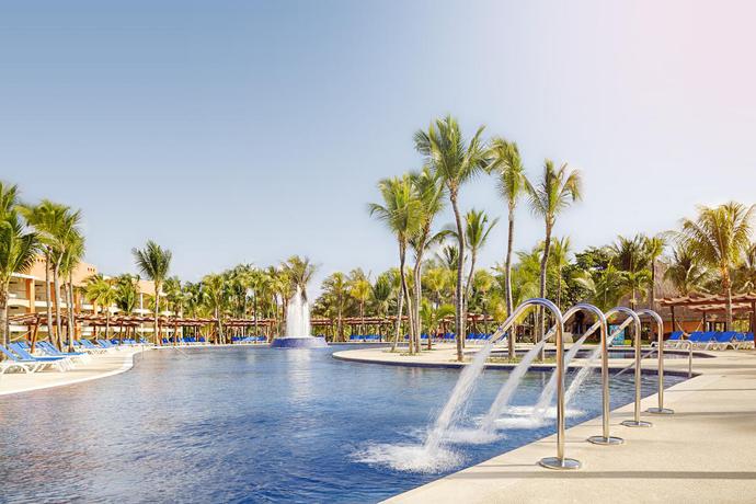 Hotel Barcelo Maya Beach & Caribe Resort