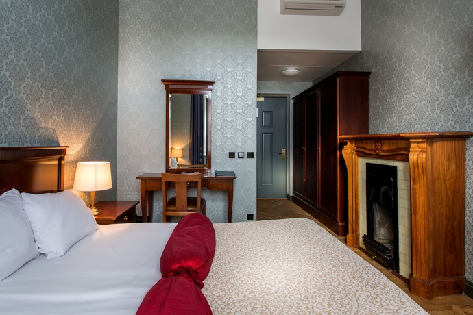 Hotel Barons