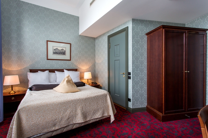 Hotel Barons