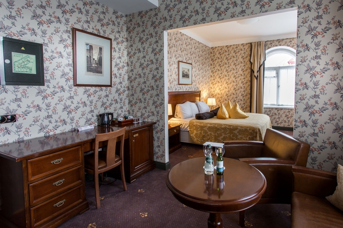 Hotel Barons
