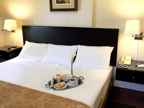 Hotel Basadre Suites