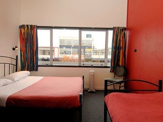 Hotel Base Rotorua Central