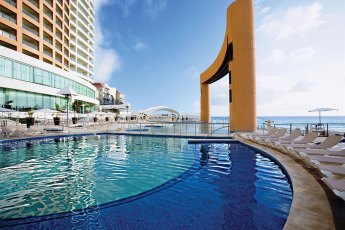 Hotel Beach Palace
