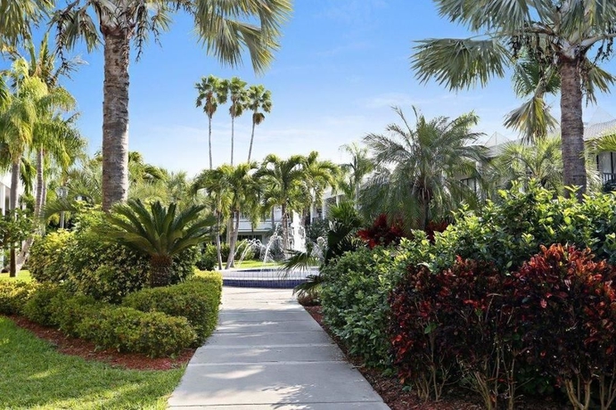 Hotel Beachcomber Beach Resort & Hotel