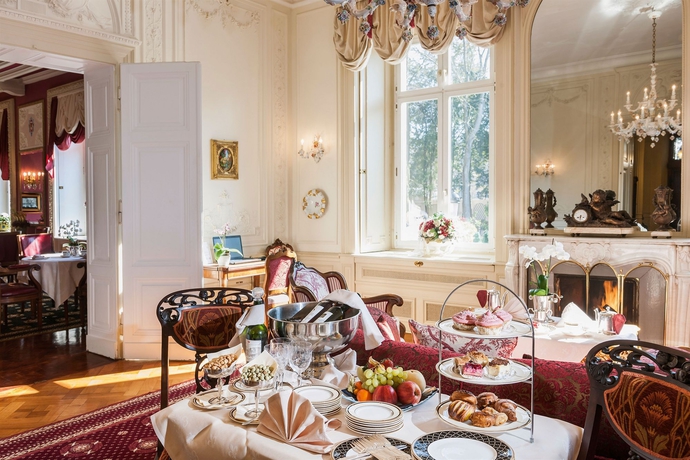 Hotel Belle Epoque