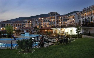 Hotel Bells (Kambanite)
