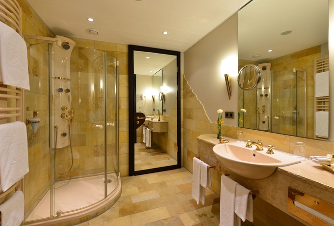 Hotel Best Western Premier Parkhotel Kronsberg