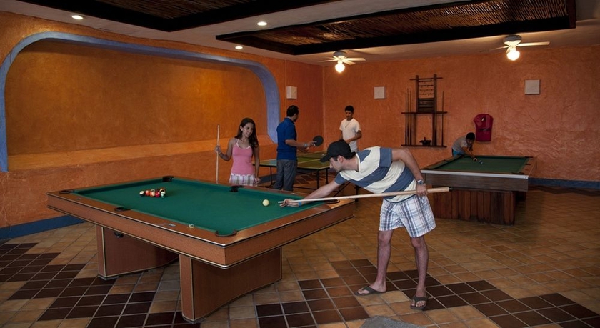 Hotel Bluebay Los Angeles Locos