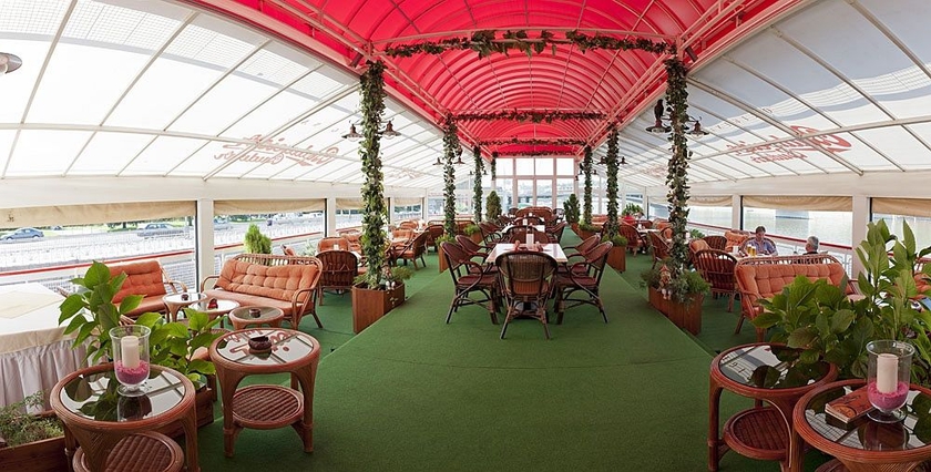 Hotel Botel Albatros