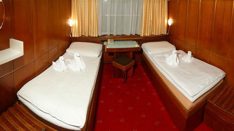 Hotel Botel Albatros