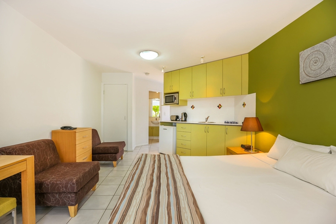 Hotel Breakfree Eco