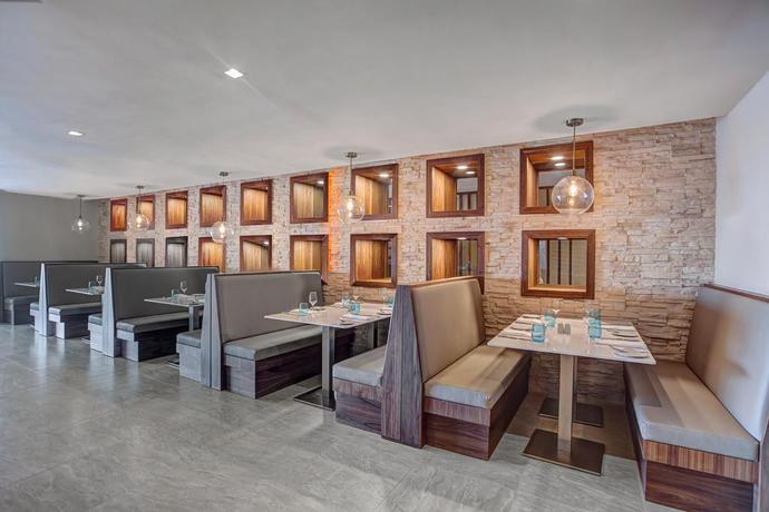 Hotel Breezes Grand Resort & Spa Negril All Inclusive
