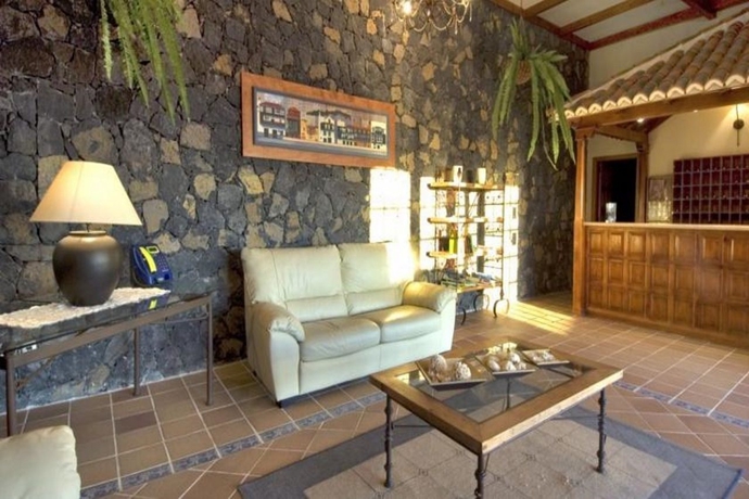Hotel Breñas Garden