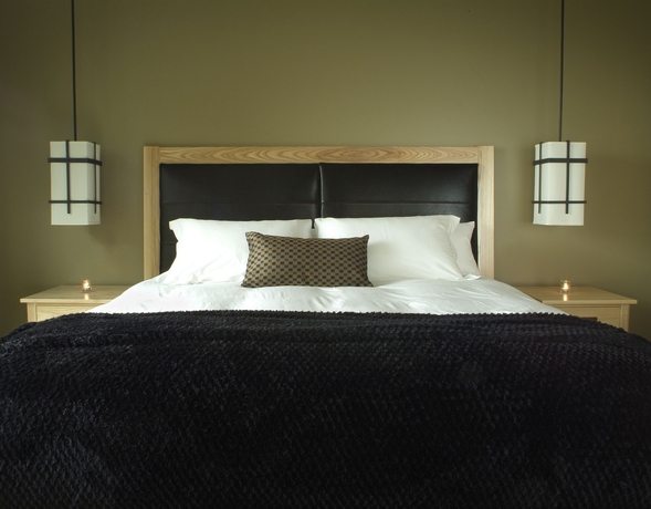 Hotel Brentwood Bay Lodge N Spa