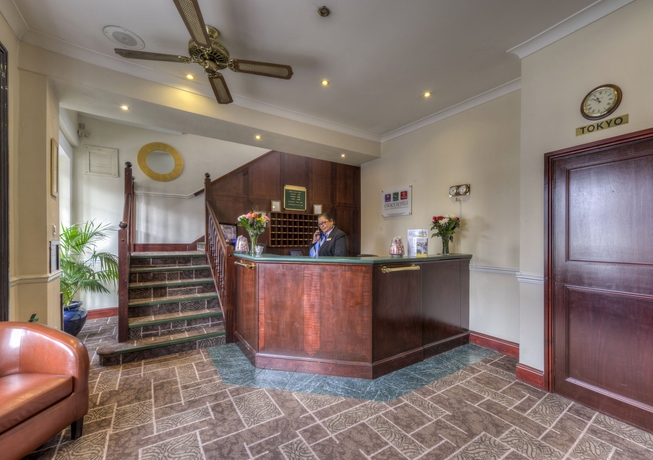 Hotel Bridge House