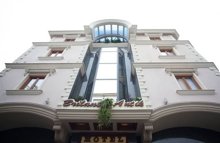 Hotel Brilant antik