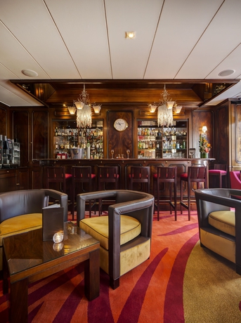 Hotel Bristol
