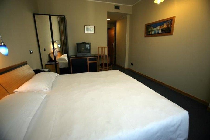 Hotel CASCINA PALACE