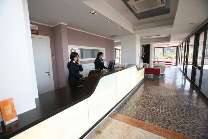 Hotel CASCINA PALACE