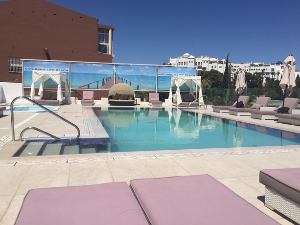 Hotel CORAL