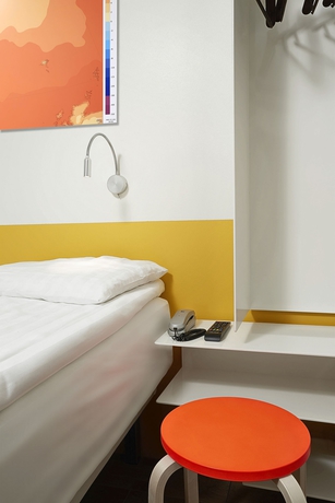 Hotel Cabin