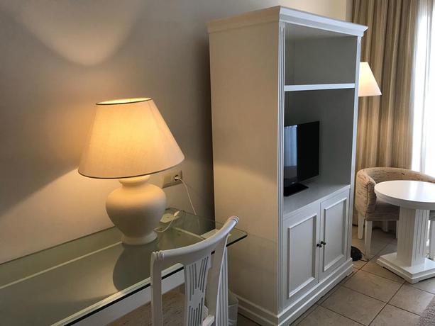 Hotel Cabogata Plaza Suites