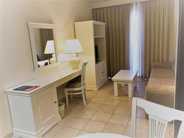 Hotel Cabogata Plaza Suites