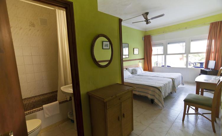 Hotel Cala Bona / Mar Blava