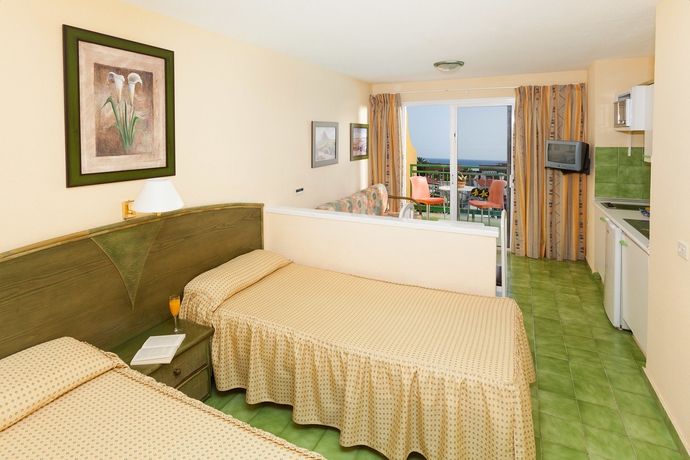 Hotel Caleta Garden