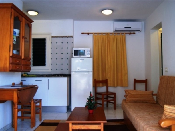 Hotel California I & II