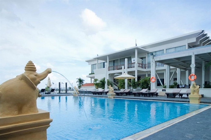 Hotel Cambodiana