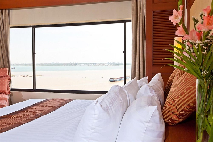Hotel Cambodiana