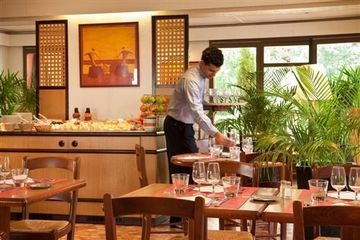 Hotel Campanile - Annecy - Metz-tessy