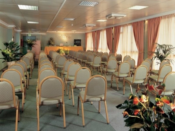 Hotel Cancelli Rossi Rome Airport